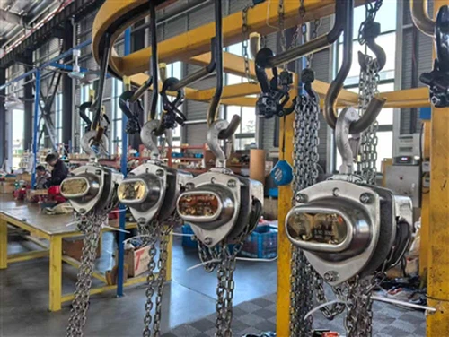 Yn defnyddio a buddion bloc cadwyn dur gwrthstaen